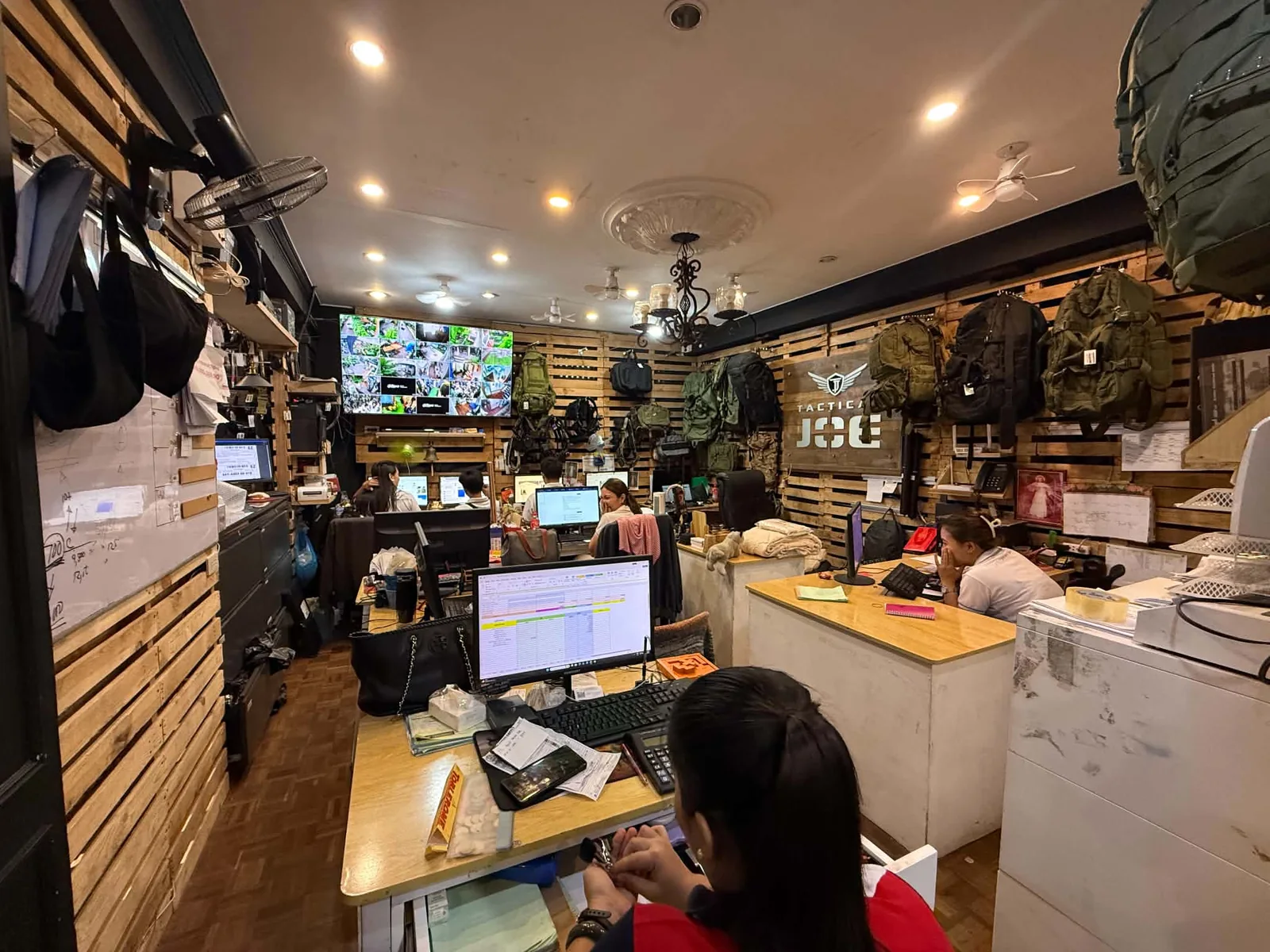 Order fulfillment and administrative desk
